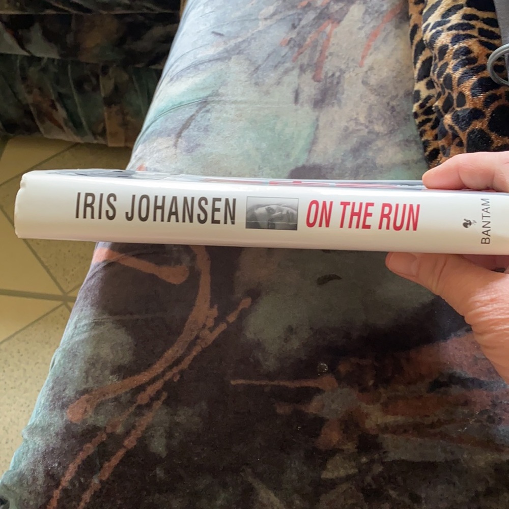 Books - Picture 3 of 3